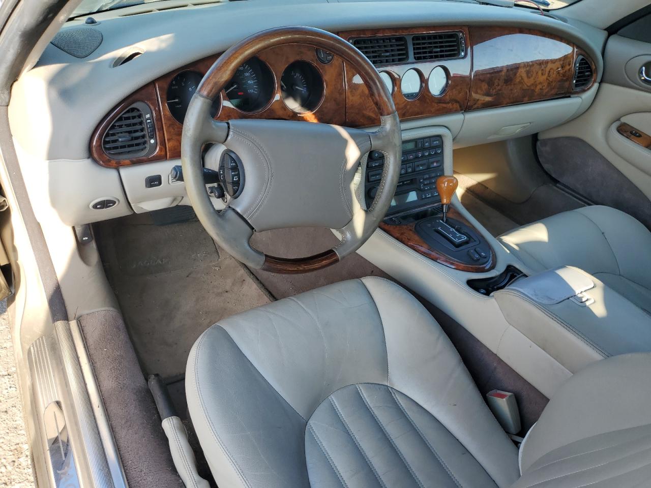 1999 Jaguar Xk8 VIN: SAJGX2046XC032132 Lot: 63021435