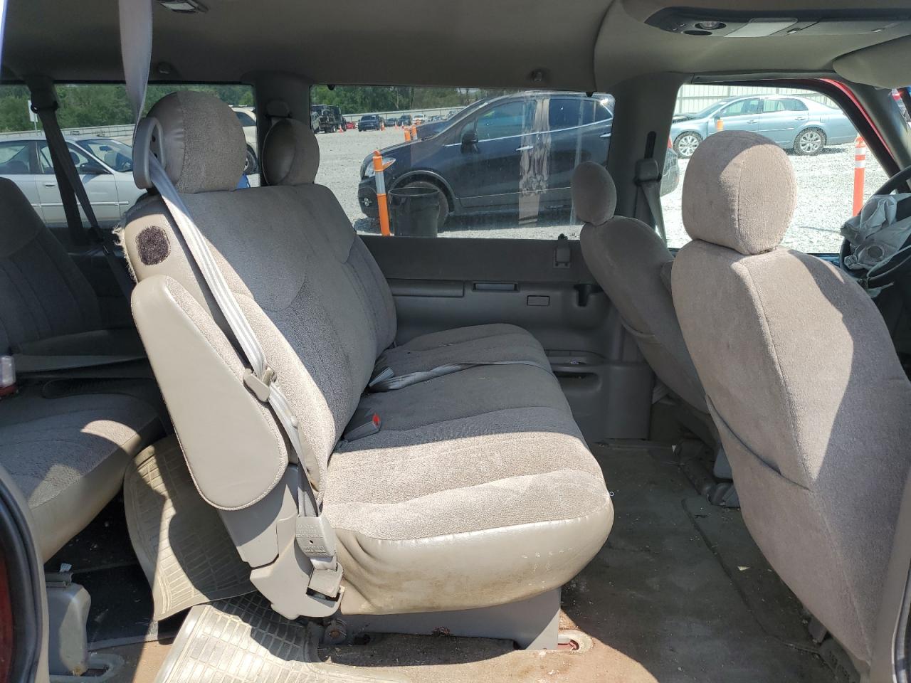 2000 Chevrolet Astro VIN: 1GNEL19WXYB120535 Lot: 64408575