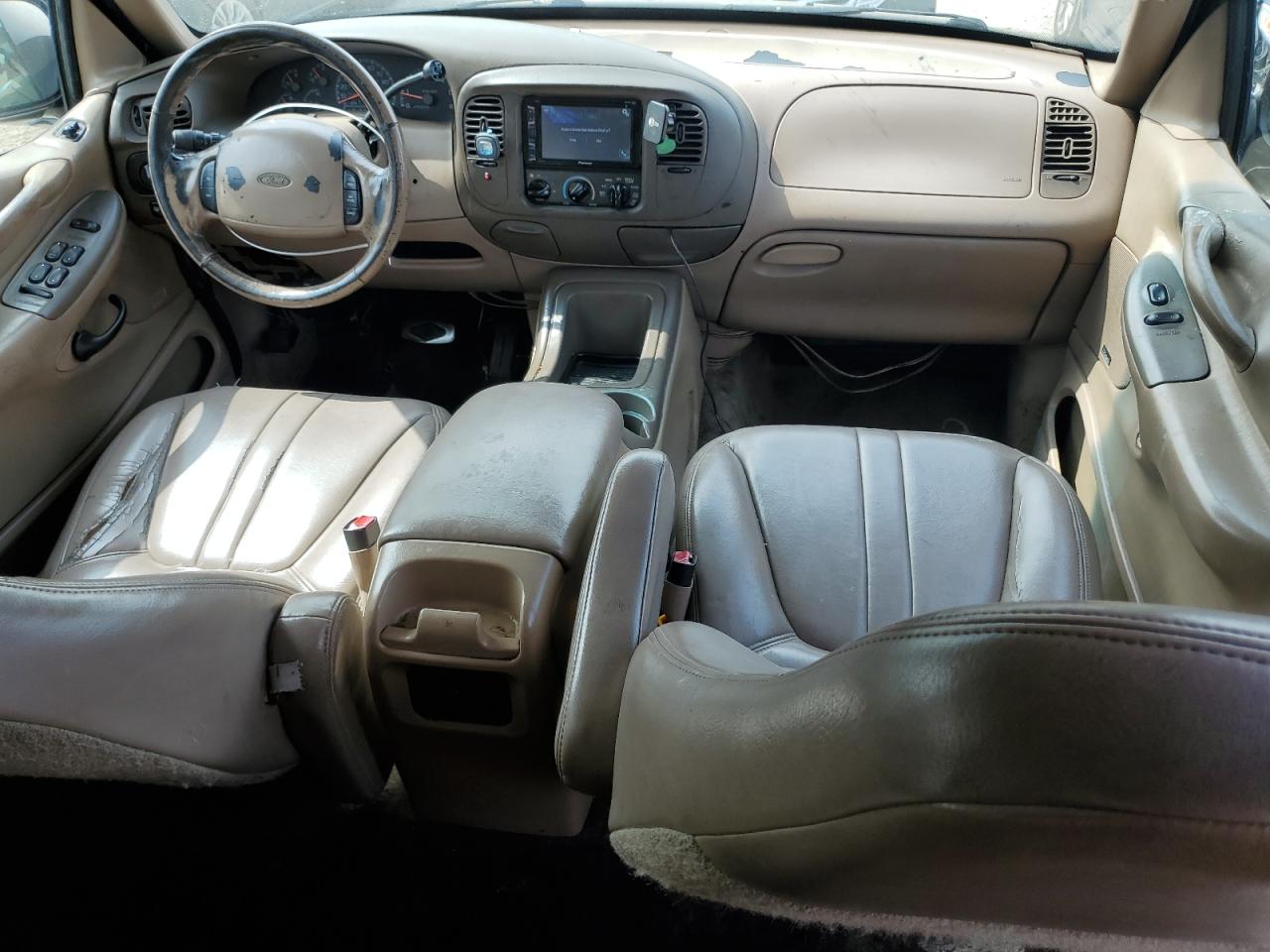 1998 Ford Expedition VIN: 1FMRU17L8WLA61813 Lot: 64687765