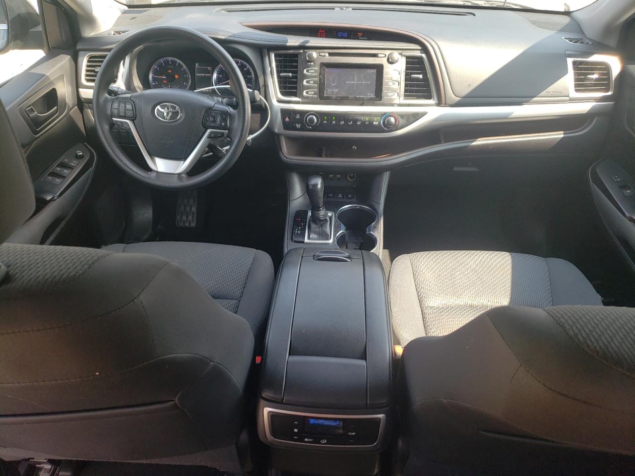 2019 Toyota Highlander Le VIN: 5TDBZRFH0KS722102 Lot: 66678935