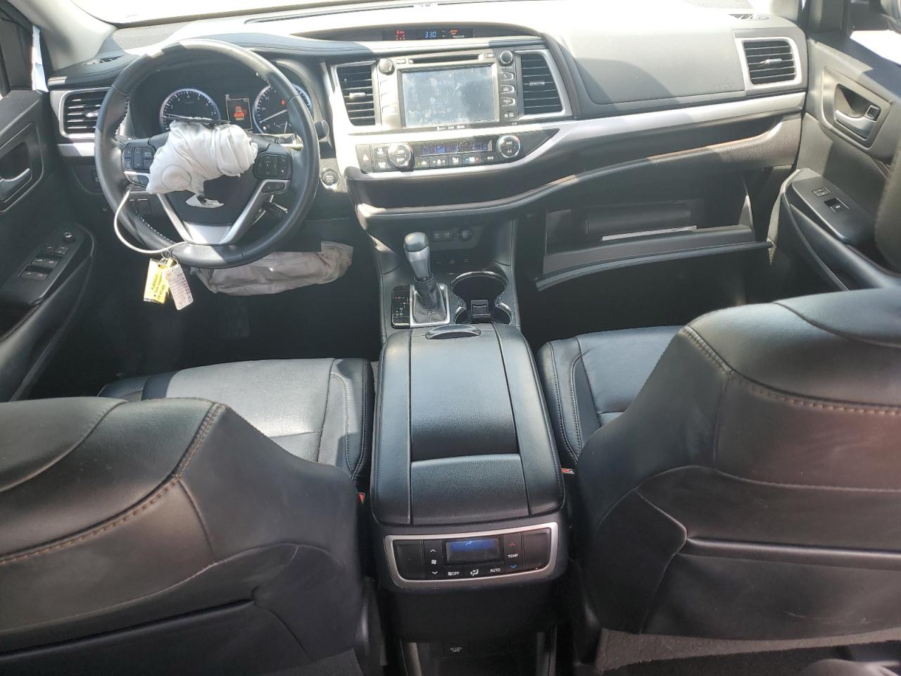 2018 Toyota Highlander Se VIN: 5TDJZRFHXJS546783 Lot: 64308465