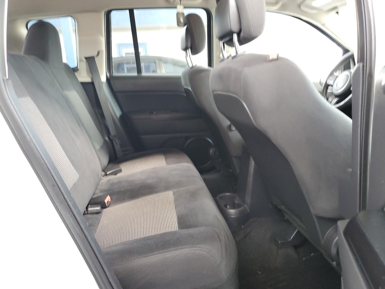 2015 Jeep Compass Sport VIN: 1C4NJCBA1FD198082 Lot: 65006405