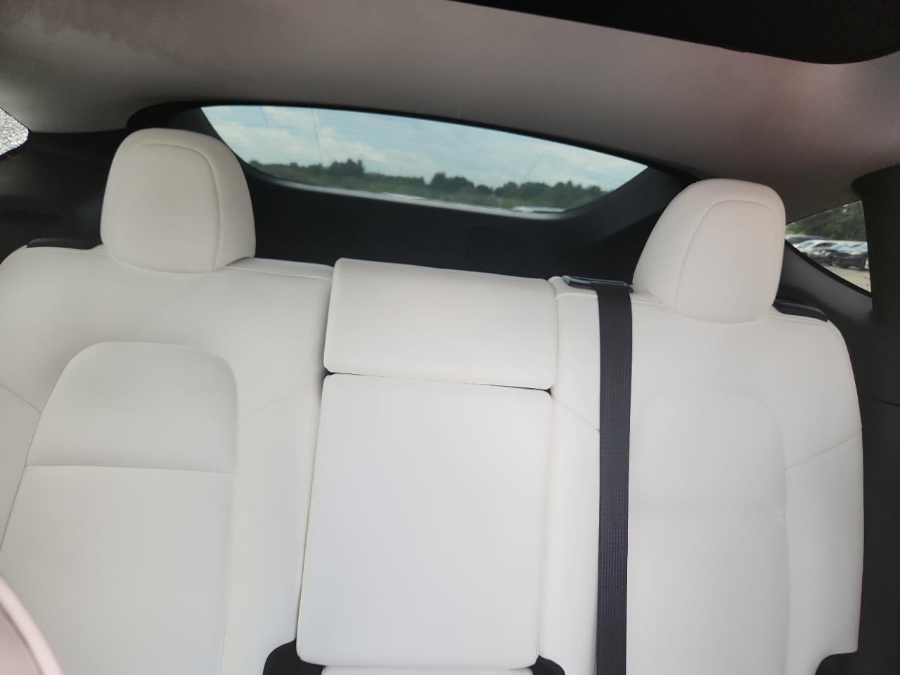 2020 Tesla Model Y VIN: 5YJYGDEE1LF032357 Lot: 65173125