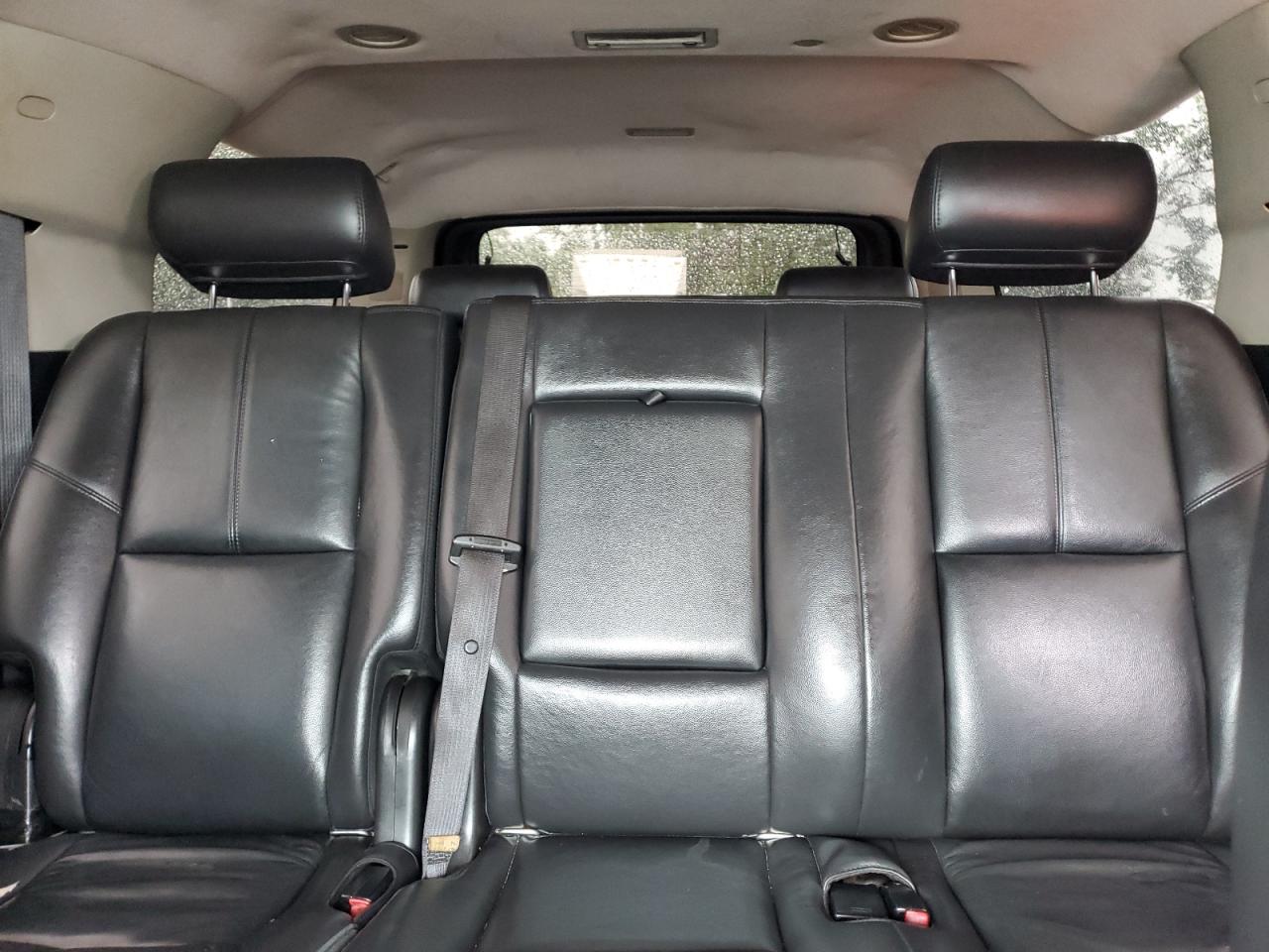 2008 Chevrolet Suburban K1500 Ls VIN: 1GNFK16308J107400 Lot: 61567295