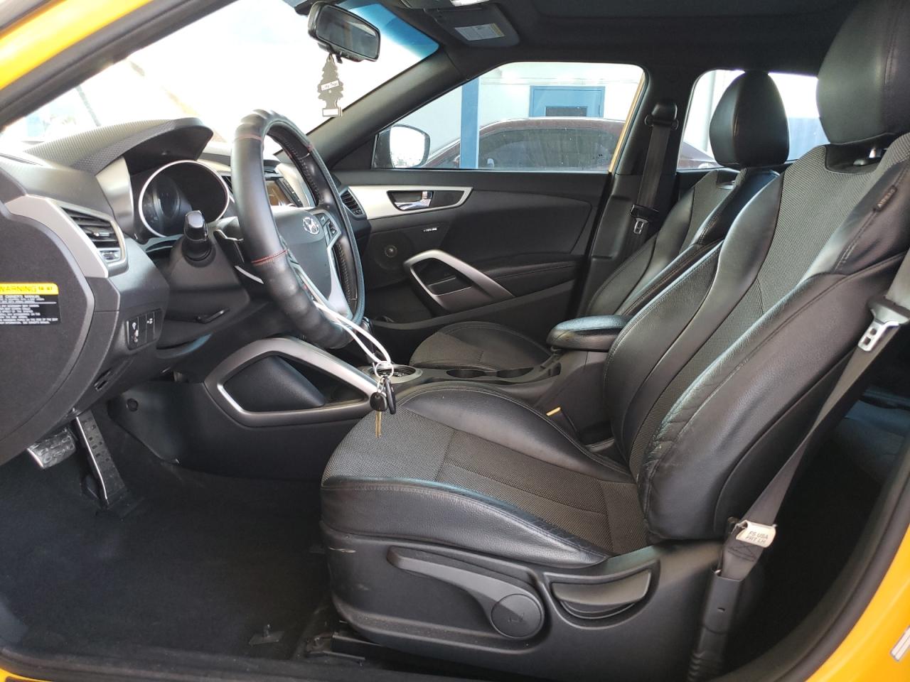 kmhtc6ad2gu254381 KMHTC6AD2GU254381 2016 Hyundai Veloster