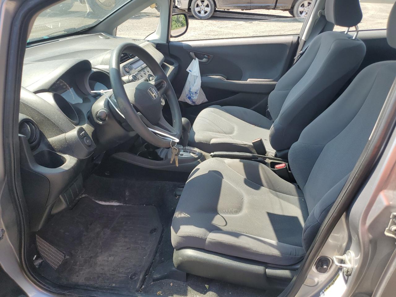 2010 Honda Fit Dx-A VIN: JHMGE8H33AC805499 Lot: 63746965