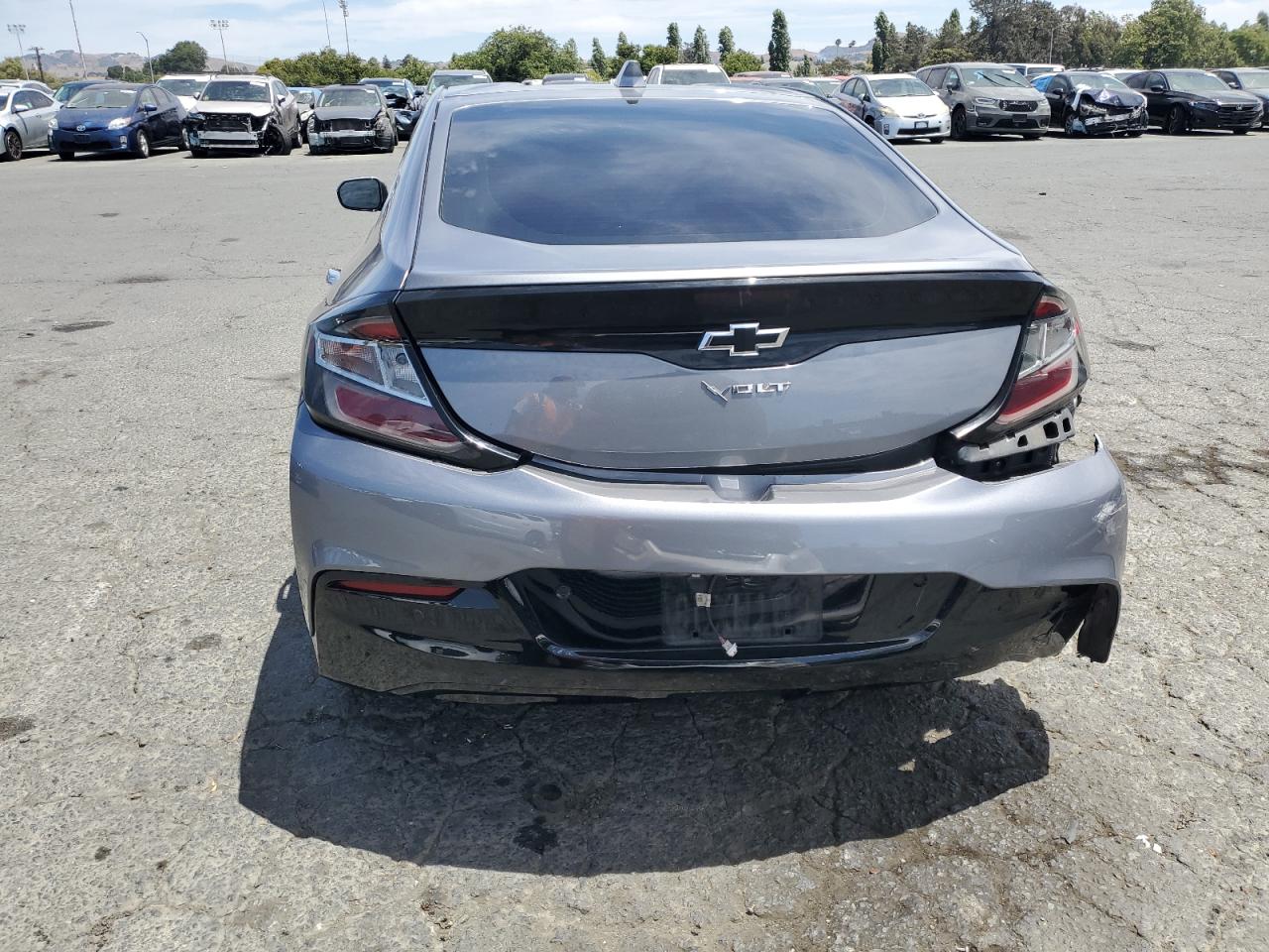 2018 Chevrolet Volt Premier VIN: 1G1RD6S57JU108299 Lot: 63631095