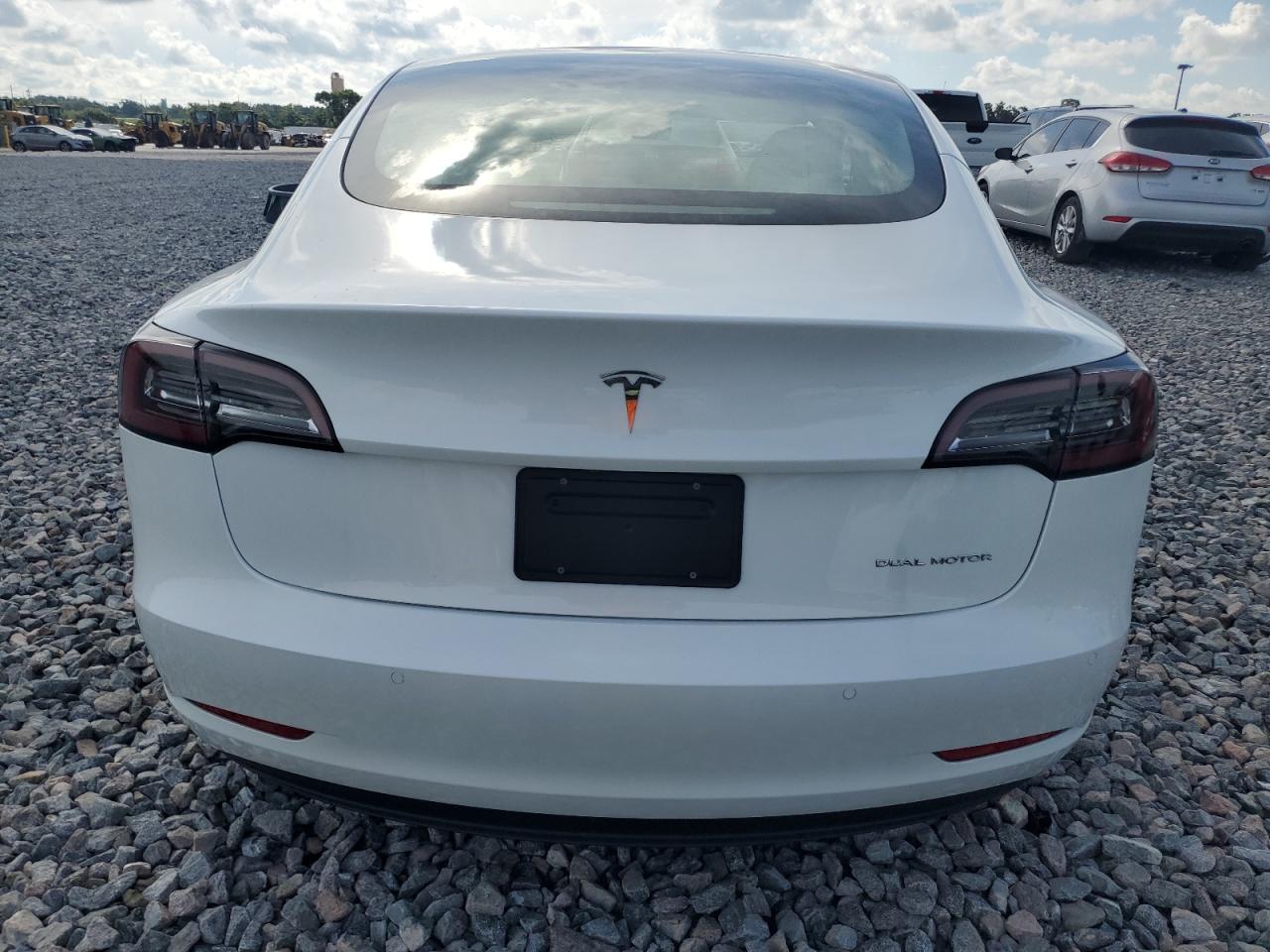 2022 Tesla Model 3 VIN: 5YJ3E1EB2NF261184 Lot: 64165025