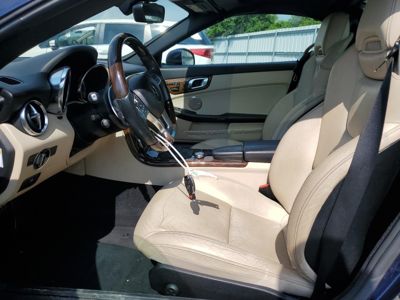 2014 Mercedes-Benz Slk 350 VIN: WDDPK5HA4EF080464 Lot: 63276295