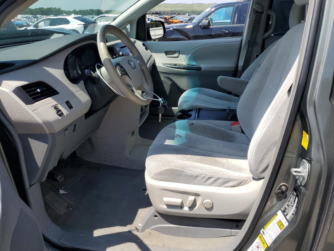 2011 Toyota Sienna Le VIN: 5TDKK3DCXBS128092 Lot: 63926605