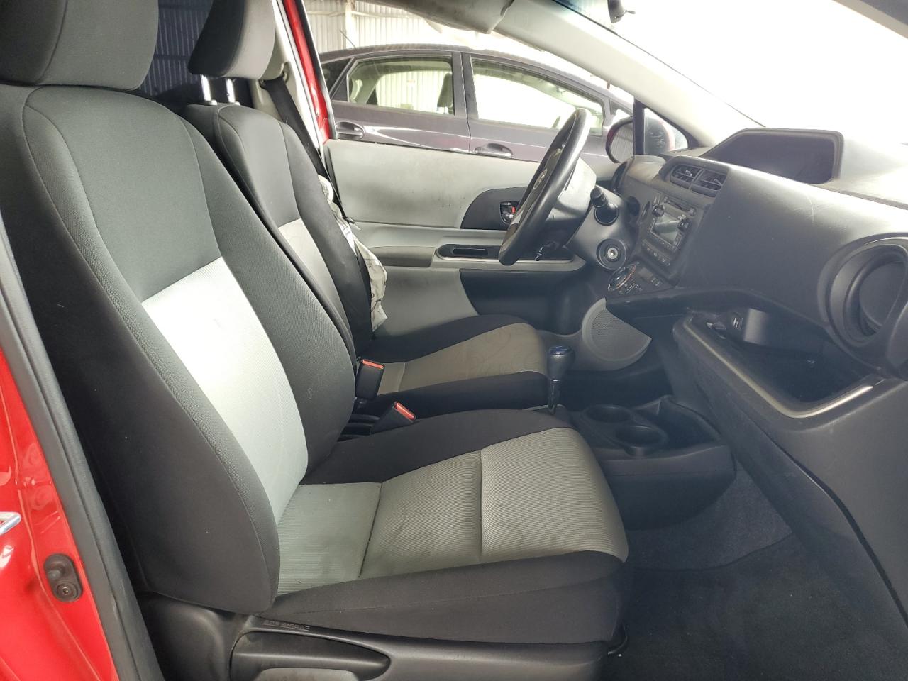 2014 Toyota Prius C VIN: JTDKDTB36E1084946 Lot: 63979105