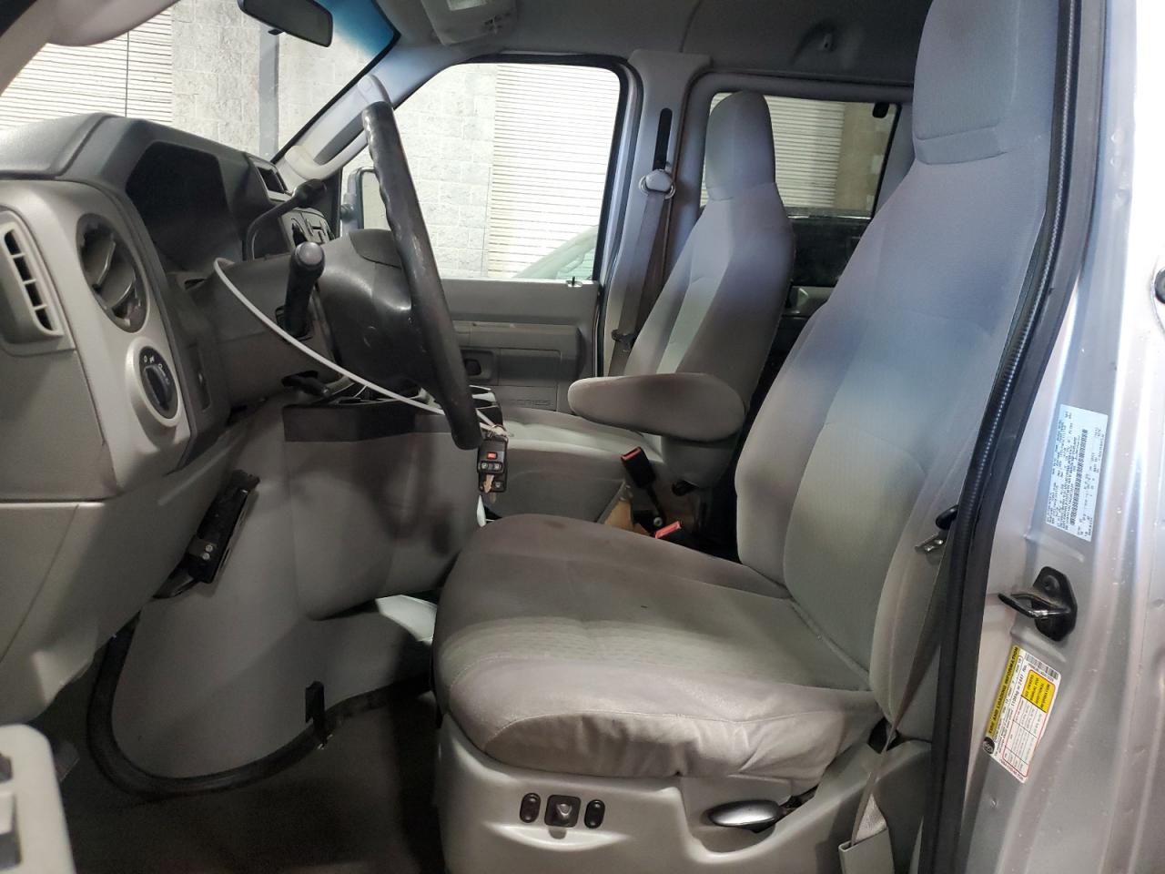 2010 Ford Econoline E350 Super Duty Wagon VIN: 1FBNE3BL1ADA73229 Lot: 64983575