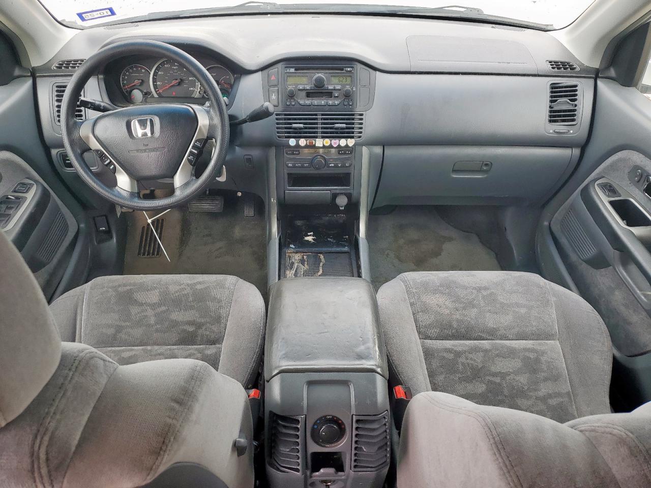 2004 Honda Pilot Ex VIN: 2HKYF184X4H607823 Lot: 62694125