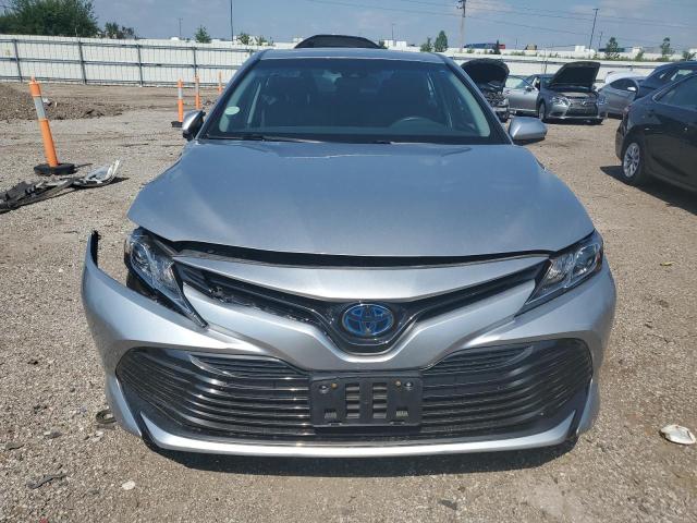  TOYOTA CAMRY 2018 Серебристый