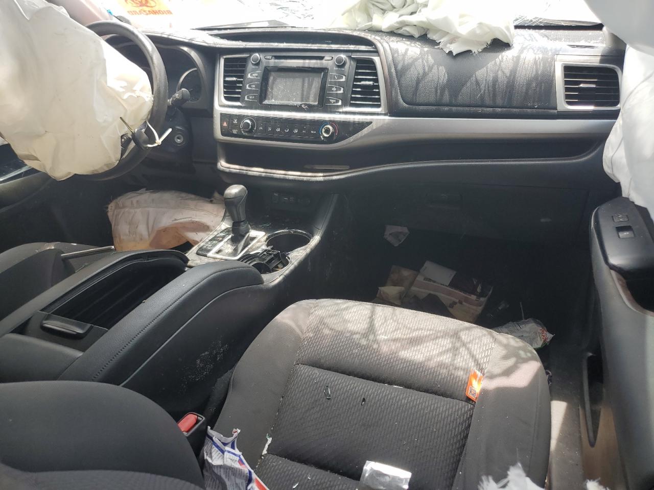 2019 Toyota Highlander Le VIN: 5TDBZRFH2KS943961 Lot: 62535695