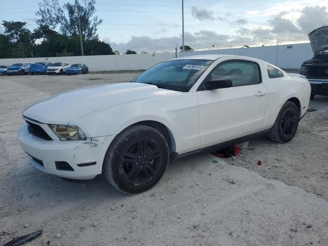 2010 Ford Mustang   