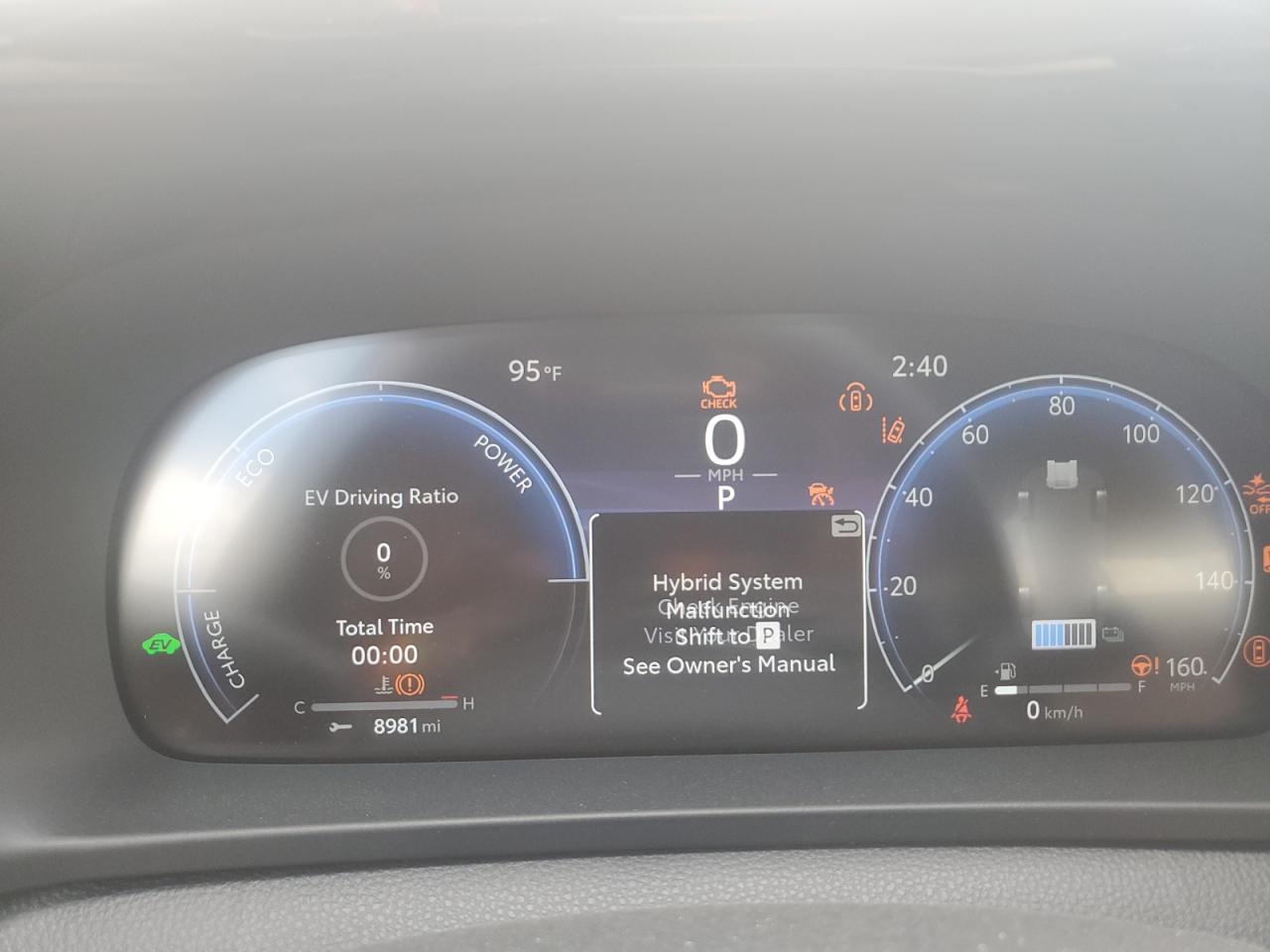 2025 Toyota Crown Signia Xle VIN: JTDACAAJ5S3008587 Lot: 64138385