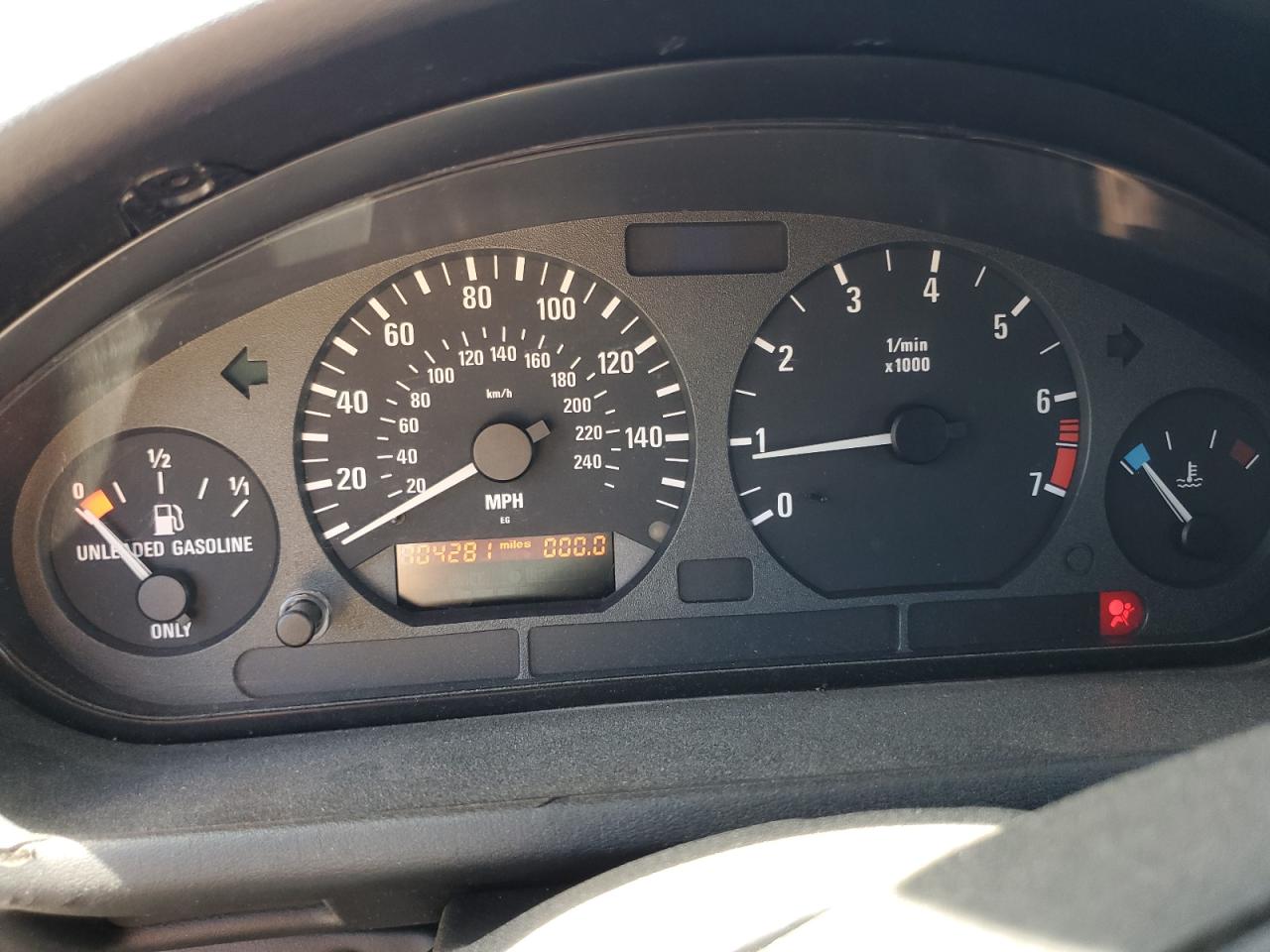 1998 BMW Z3 1.9 VIN: 4USCH7336WLE08592 Lot: 64323205