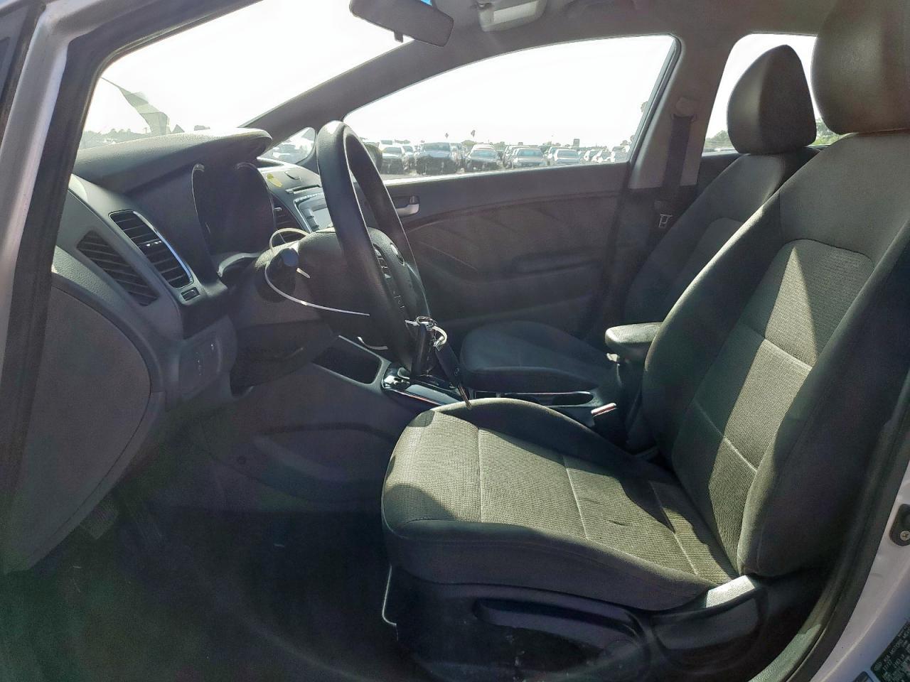 2018 Kia Forte Lx VIN: 3KPFK4A73JE218806 Lot: 64274145