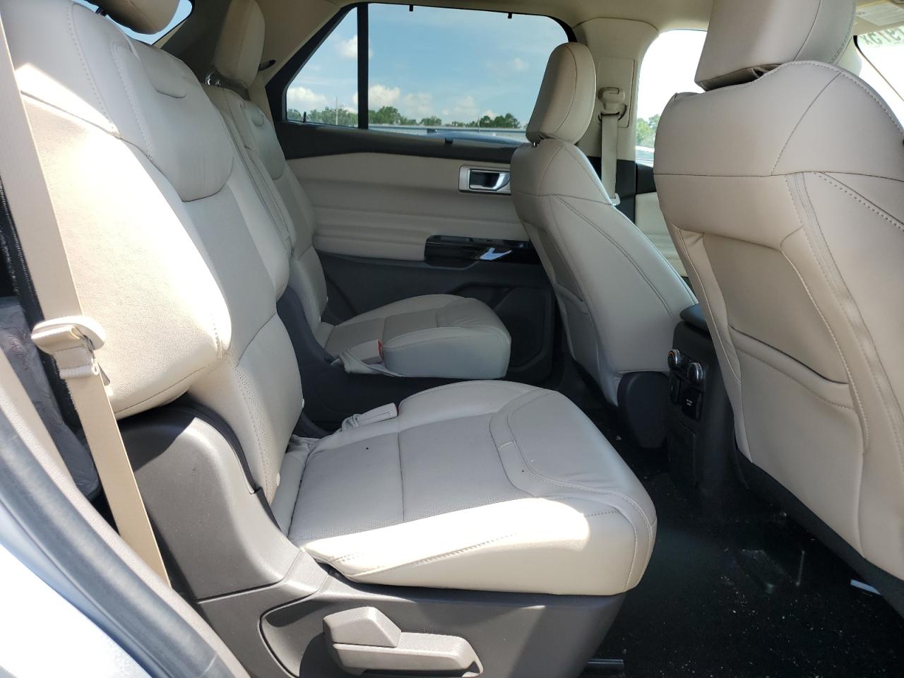 2022 Ford Explorer Platinum VIN: 1FM5K7HC8NGA19347 Lot: 62957975