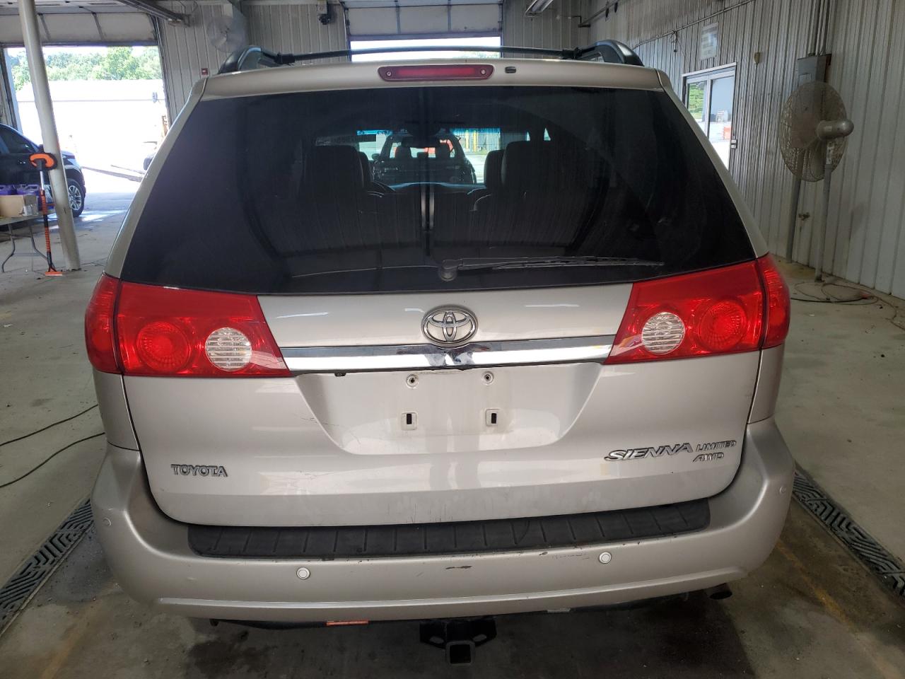 2008 Toyota Sienna Xle VIN: 5TDBK22C28S017896 Lot: 64607985
