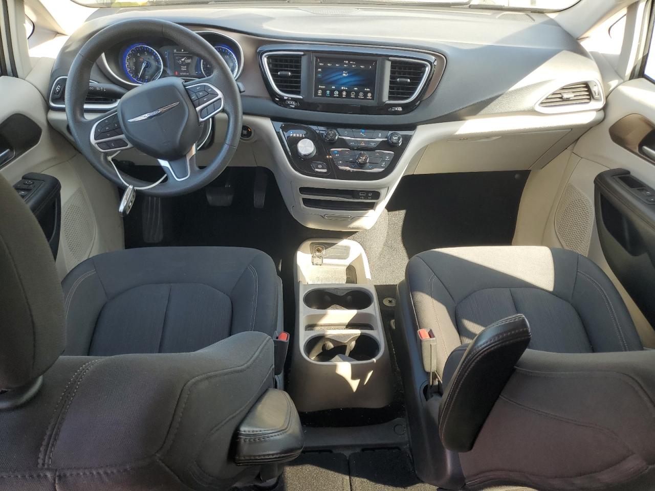 2018 Chrysler Pacifica Lx VIN: 2C4RC1CG3JR292568 Lot: 63591955