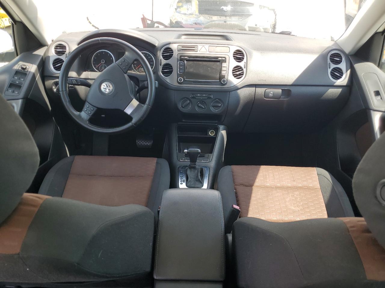 2010 Volkswagen Tiguan Se VIN: WVGBV7AX8AW000532 Lot: 63420665