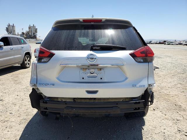  NISSAN ROGUE 2017 Srebrny