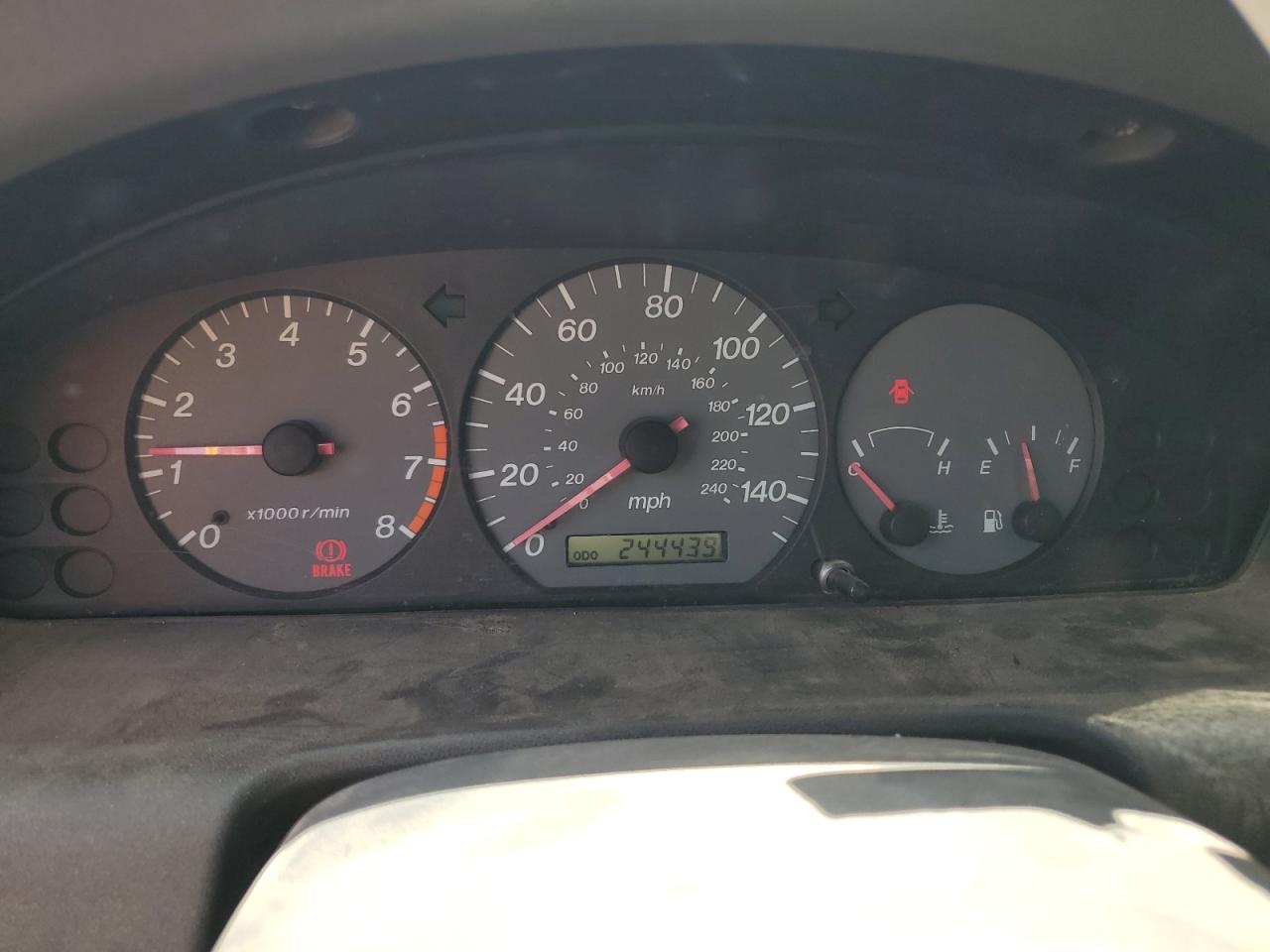 2002 Mazda 626 Lx VIN: 1YVGF22C925303472 Lot: 63201405