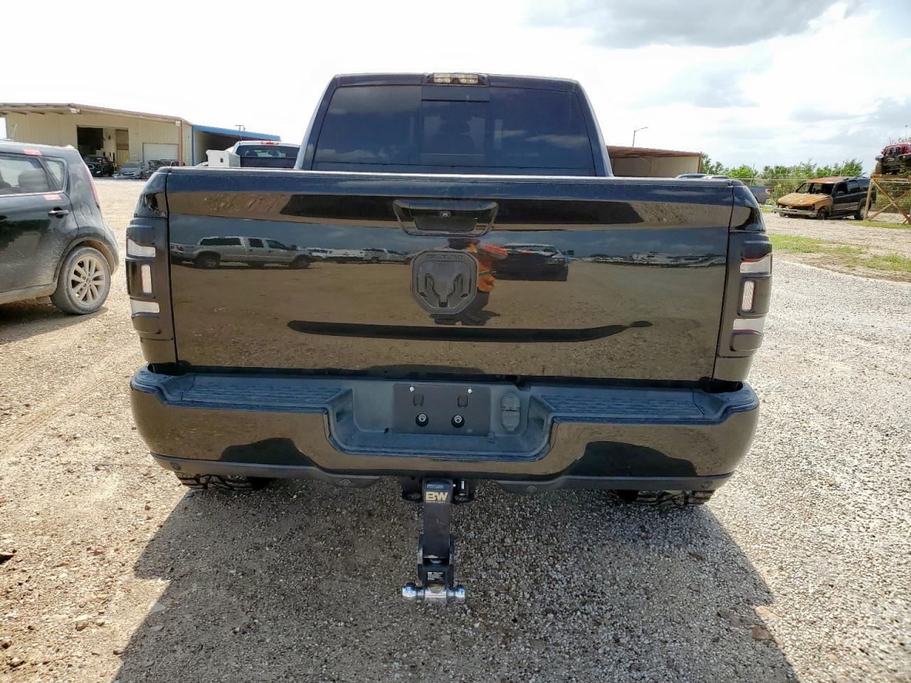 2019 Ram 2500 Laramie VIN: 3C6UR5NL7KG653678 Lot: 65065745