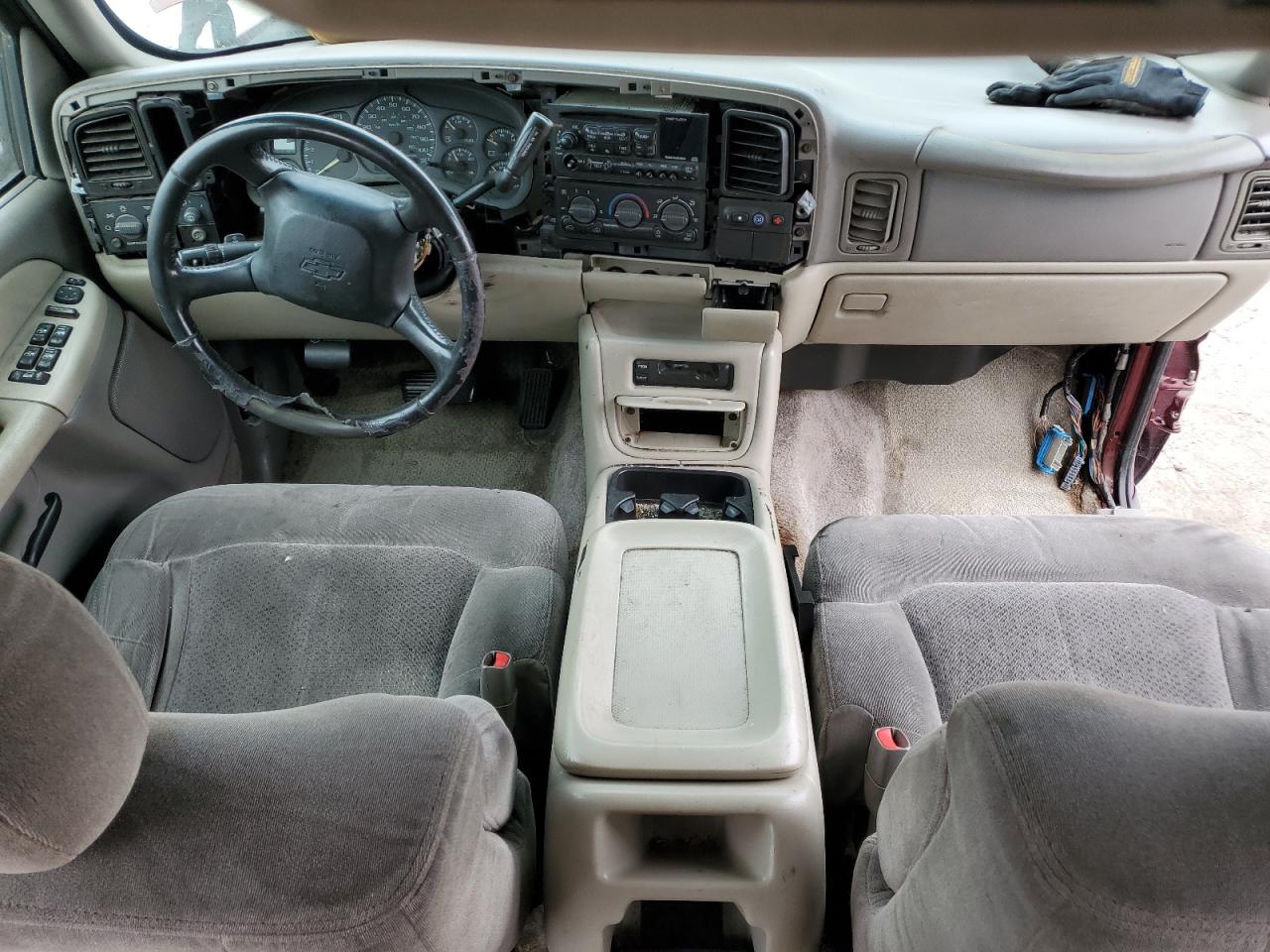 2001 Chevrolet Tahoe C1500 VIN: 1GNEC13T01R152437 Lot: 70781245