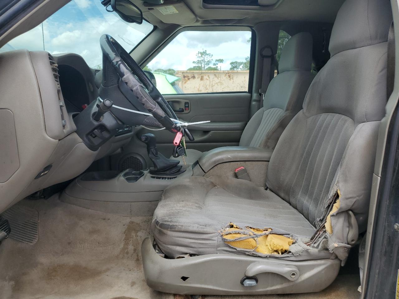 1gnct18x25k105119 1GNCT18X25K105119 2005 Chevrolet Blazer