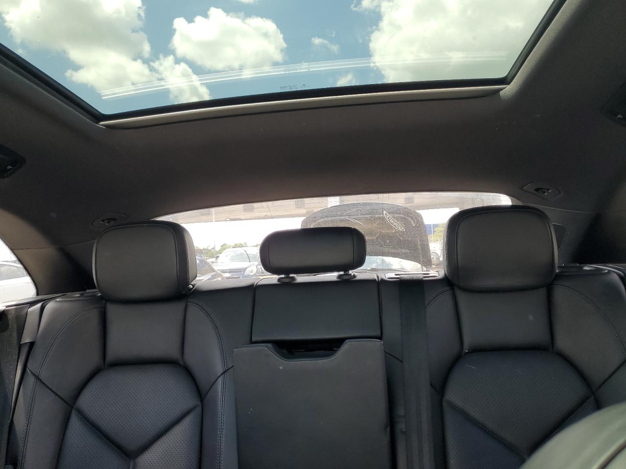 2017 Porsche Macan VIN: WP1AA2A58HLB09077 Lot: 63263475