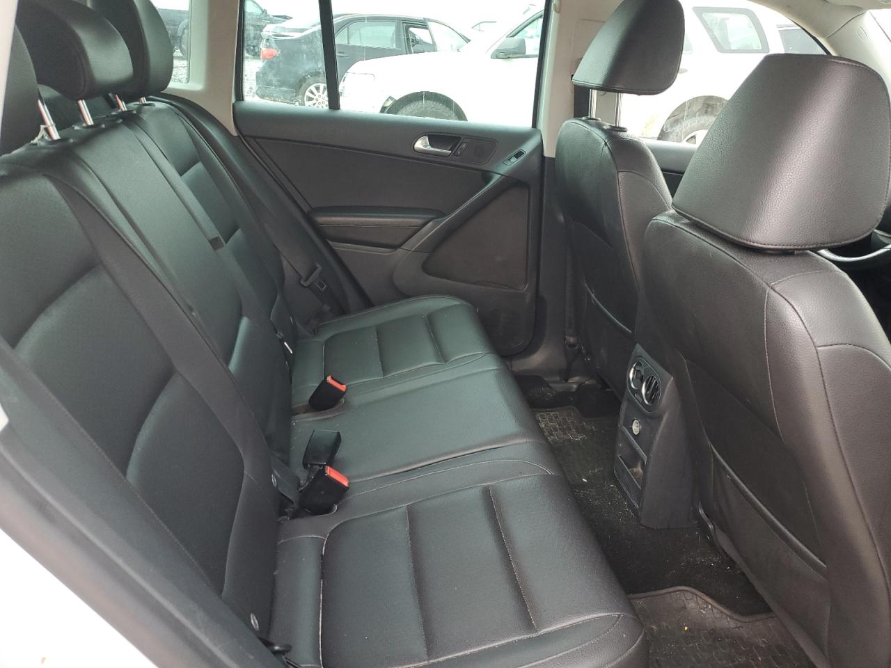 2015 Volkswagen Tiguan S VIN: WVGBV7AX6FW583299 Lot: 63616445