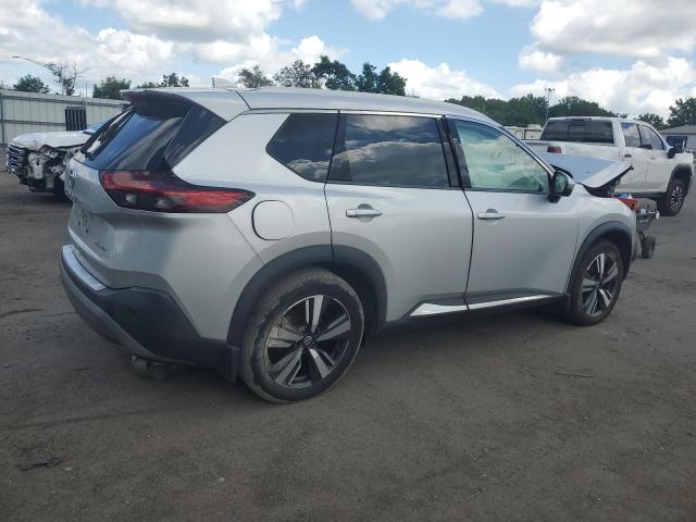  NISSAN ROGUE 2021 Srebrny