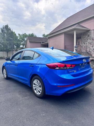 Sedans HYUNDAI ELANTRA 2017 Granatowy
