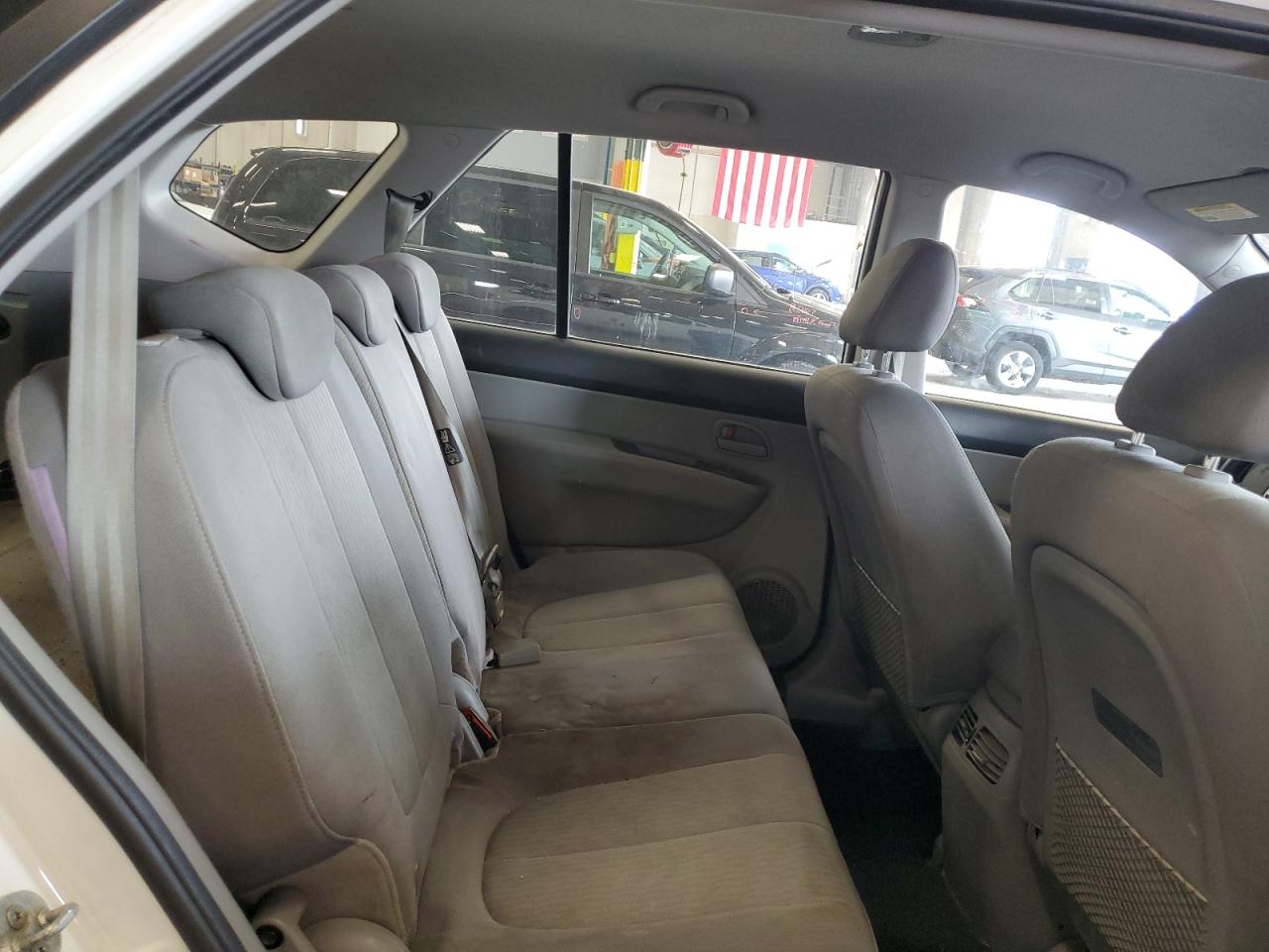 2009 Kia Rondo Base VIN: KNAFG528597252270 Lot: 66206375