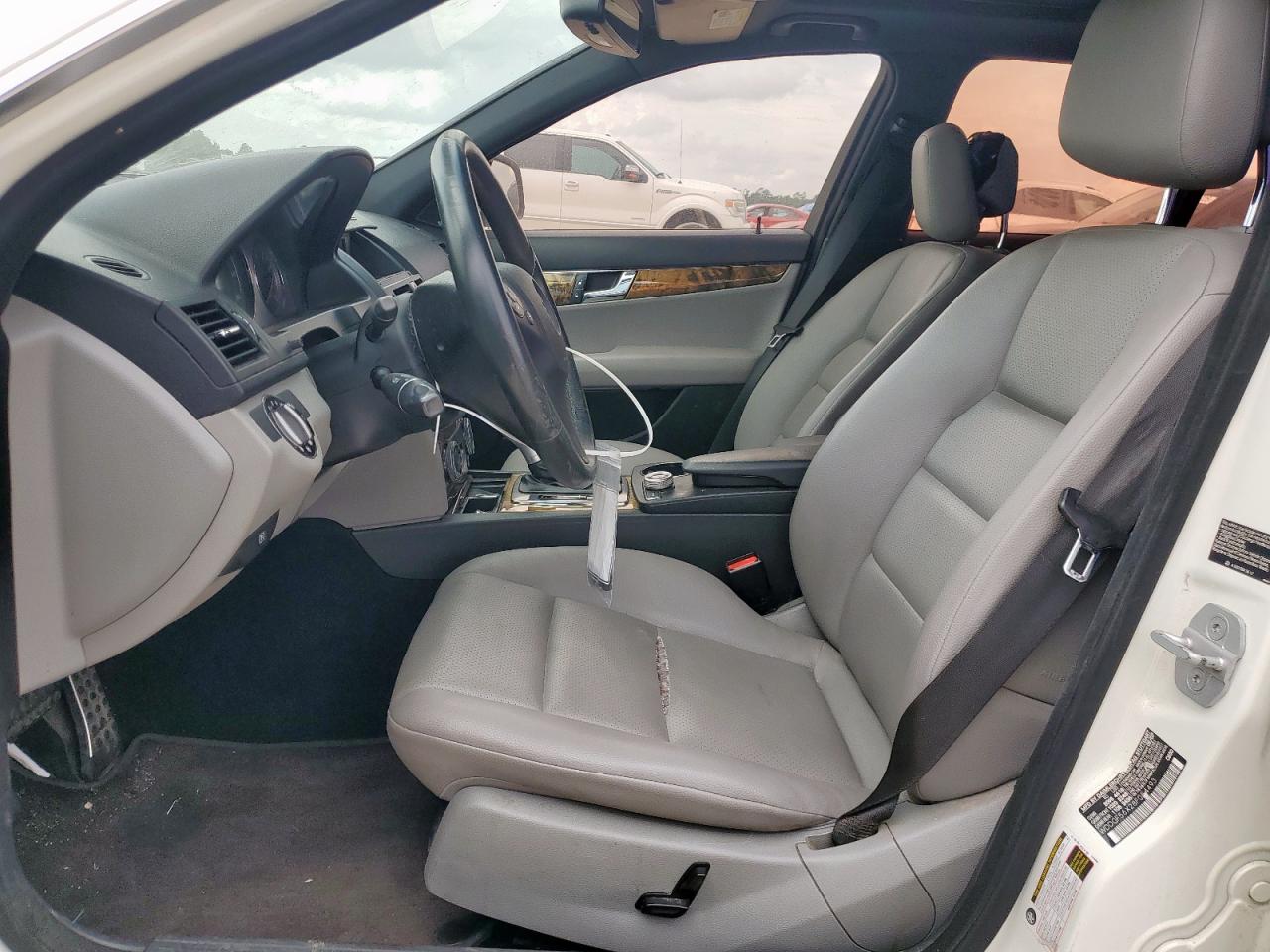 2008 Mercedes-Benz C 350 VIN: WDDGF56X28F054493 Lot: 65301855
