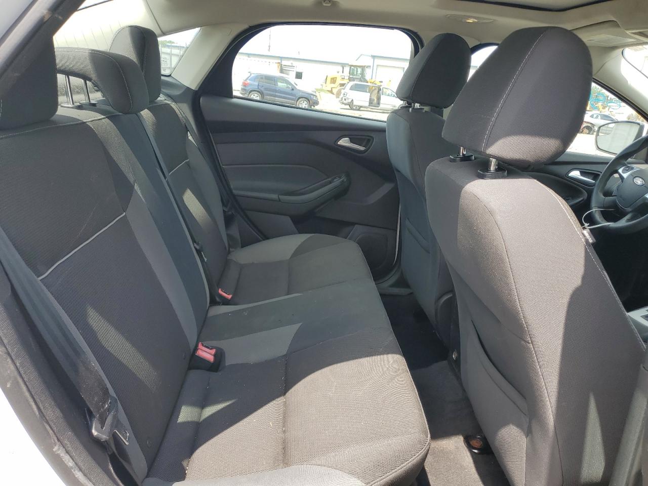 2014 Ford Focus Se VIN: 1FADP3F28EL132992 Lot: 65407635