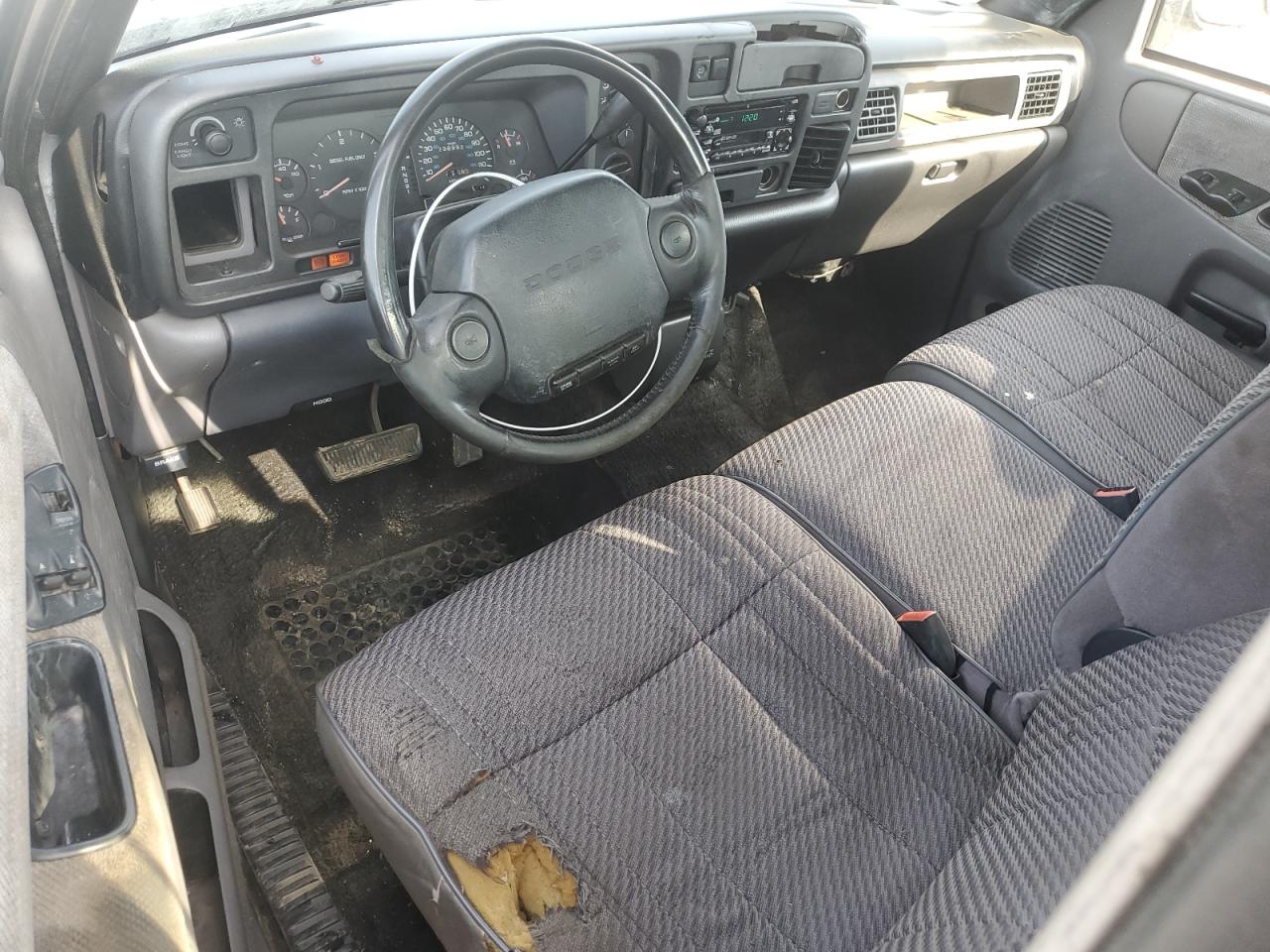 1996 Dodge Ram 2500 VIN: 3B7KC23C9TM100147 Lot: 63824105