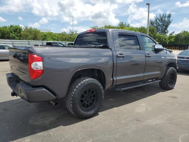 Pickups TOYOTA TUNDRA 2017 Szary