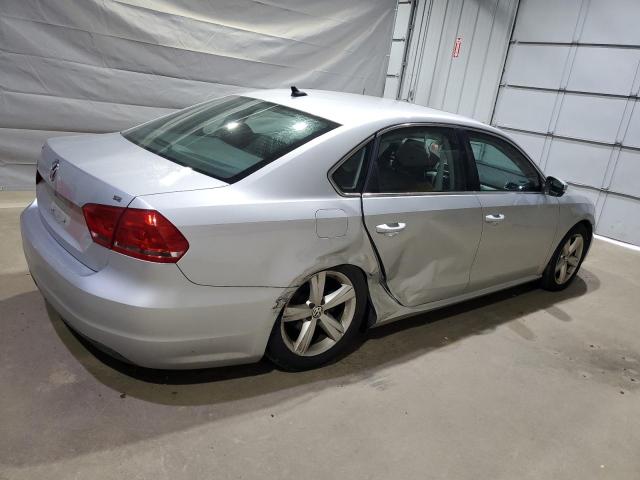  VOLKSWAGEN PASSAT 2013 Silver