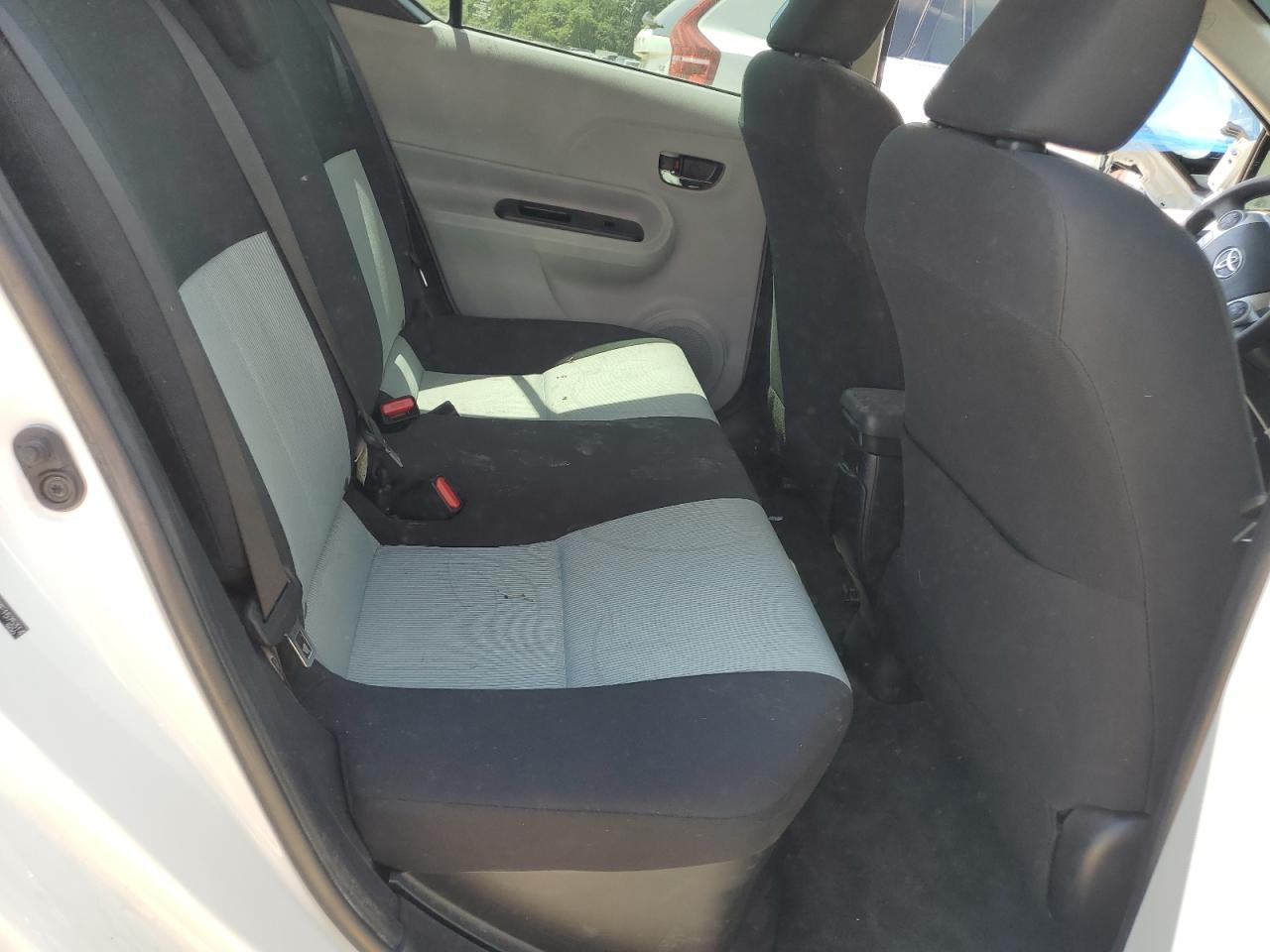 2014 Toyota Prius C VIN: JTDKDTB33E1575314 Lot: 63273365