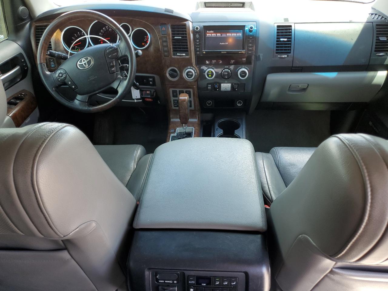 2010 Toyota Sequoia Platinum VIN: 5TDDW5G17AS037511 Lot: 63611025