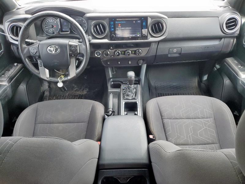 Пикапы TOYOTA TACOMA 2017 Серебристый