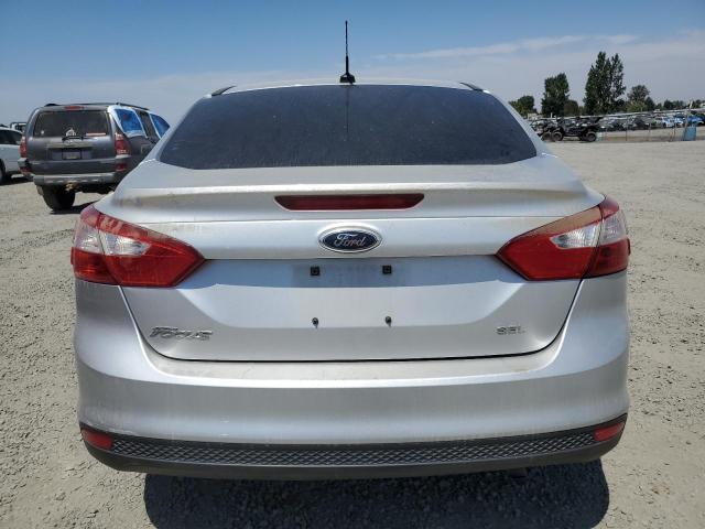 Sedans FORD FOCUS 2012 Silver