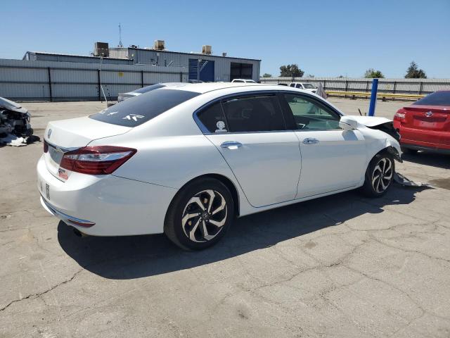 Седаны HONDA ACCORD 2017 Белы