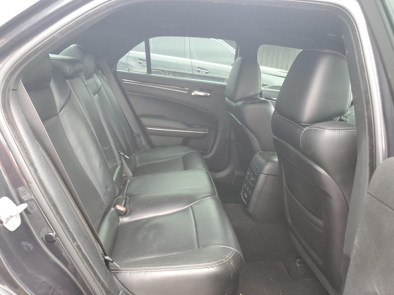 2019 Chrysler 300 S VIN: 2C3CCABG2KH679339 Lot: 55485305