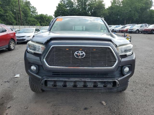 Pickups TOYOTA TACOMA 2016 Szary