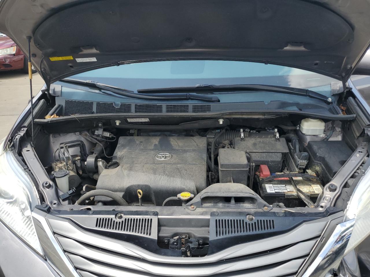2014 Toyota Sienna Xle VIN: 5TDDK3DC8ES080041 Lot: 65880045